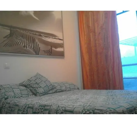 Famara Rooms 旅馆